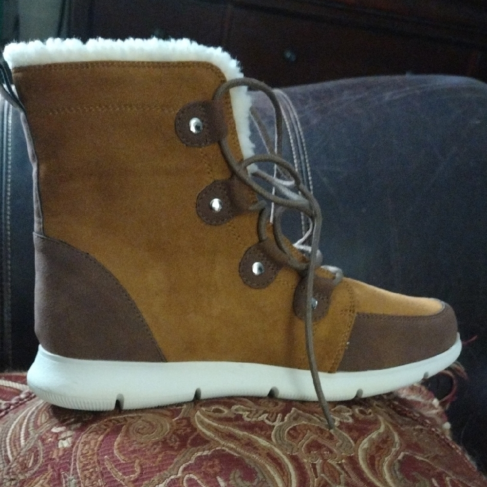 Women's Brown Suede Winter Boots